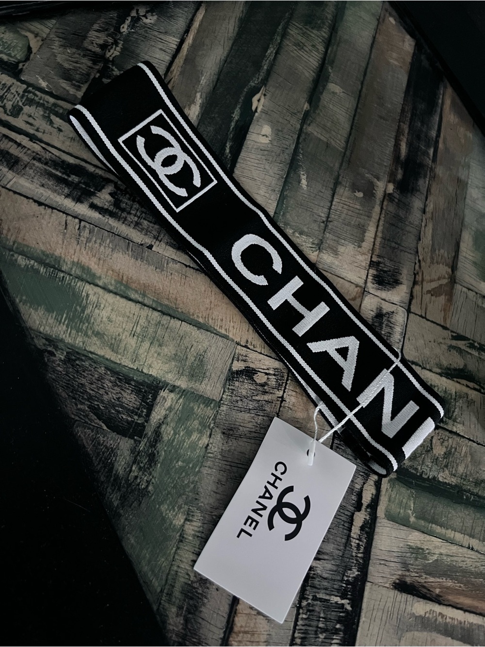 CHANEL Black and White Logo Elastic head band